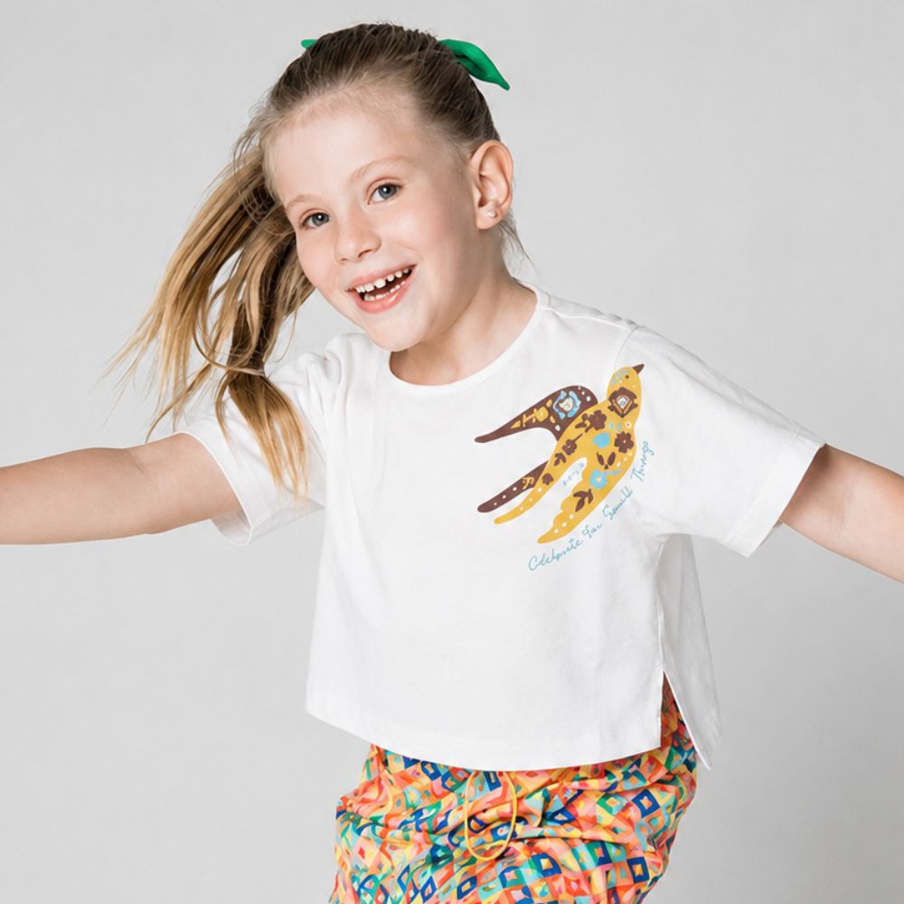 Camiseta Infantil Menina Viagem Off-White